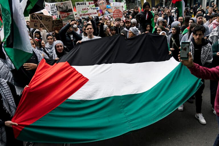 Palestinos mitingas Melburne: Nutraukite apgultį, sustabdykite karą prieš Gazą